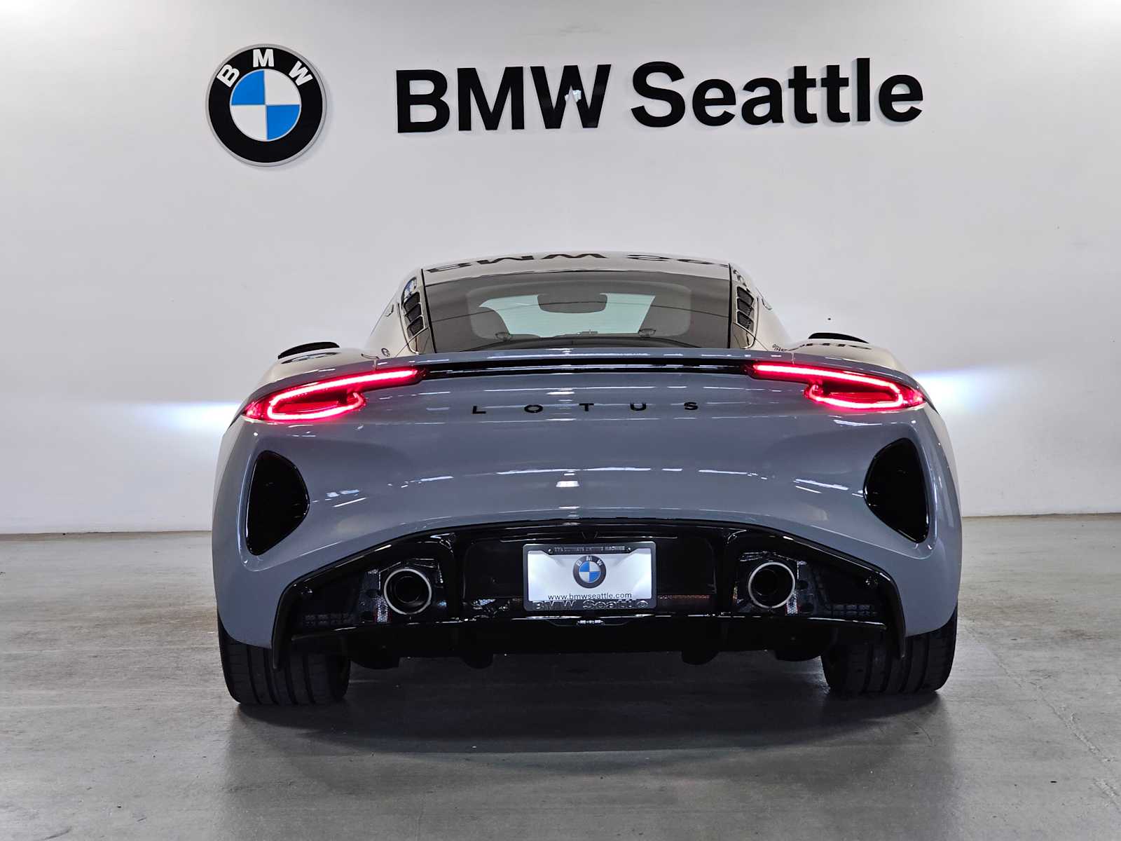 Thumbnail: 2024 Lotus Emira - 5