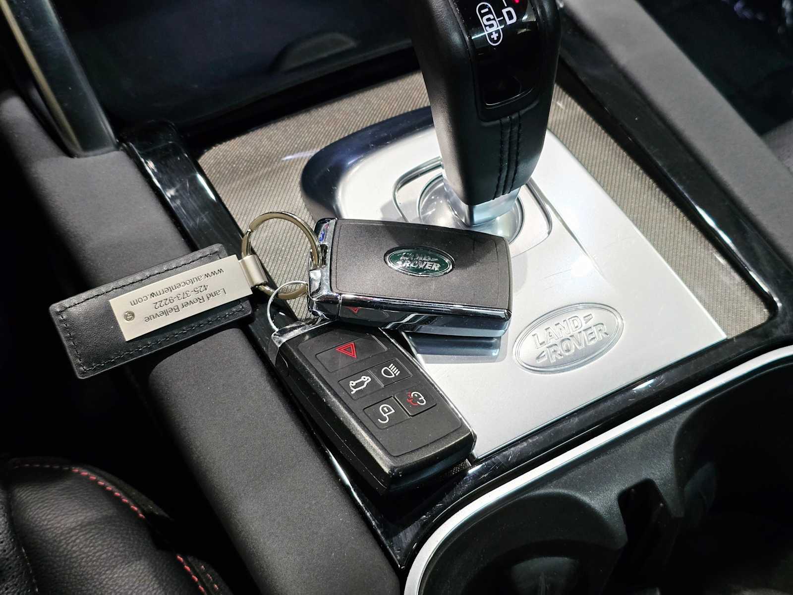 Thumbnail: 2020 Land Rover Discovery Sport - 30