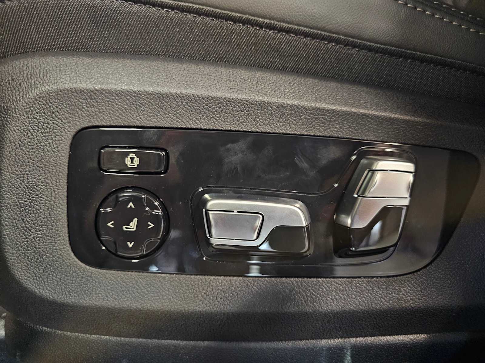 Thumbnail: 2026 BMW X5 - 30