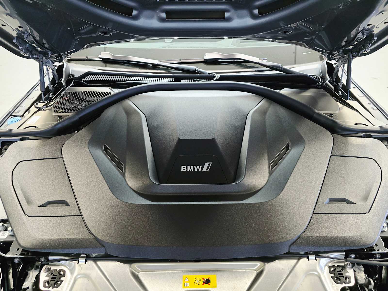 Thumbnail: 2026 BMW i4 - 9