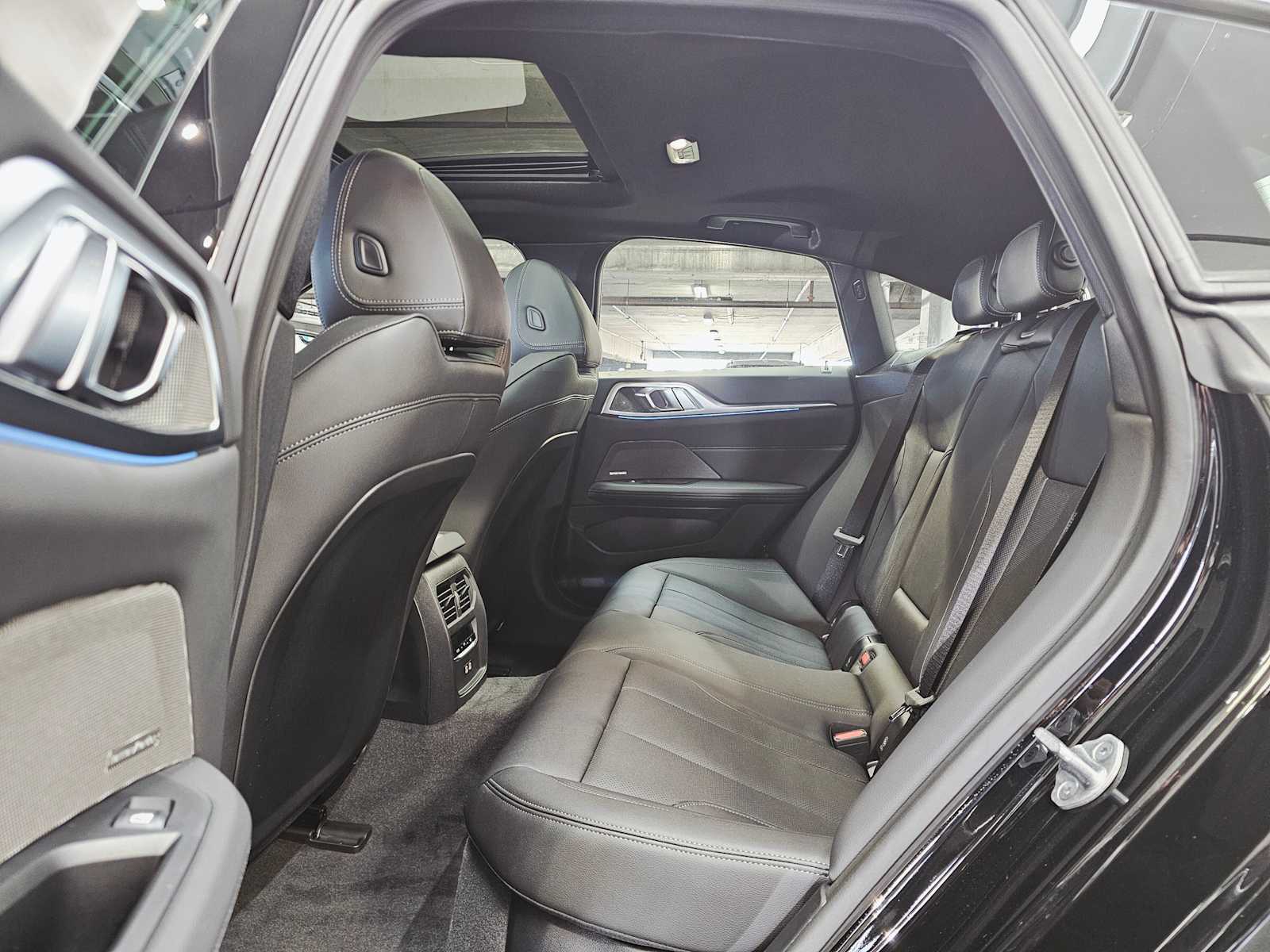 Thumbnail: 2025 BMW i4 - 25