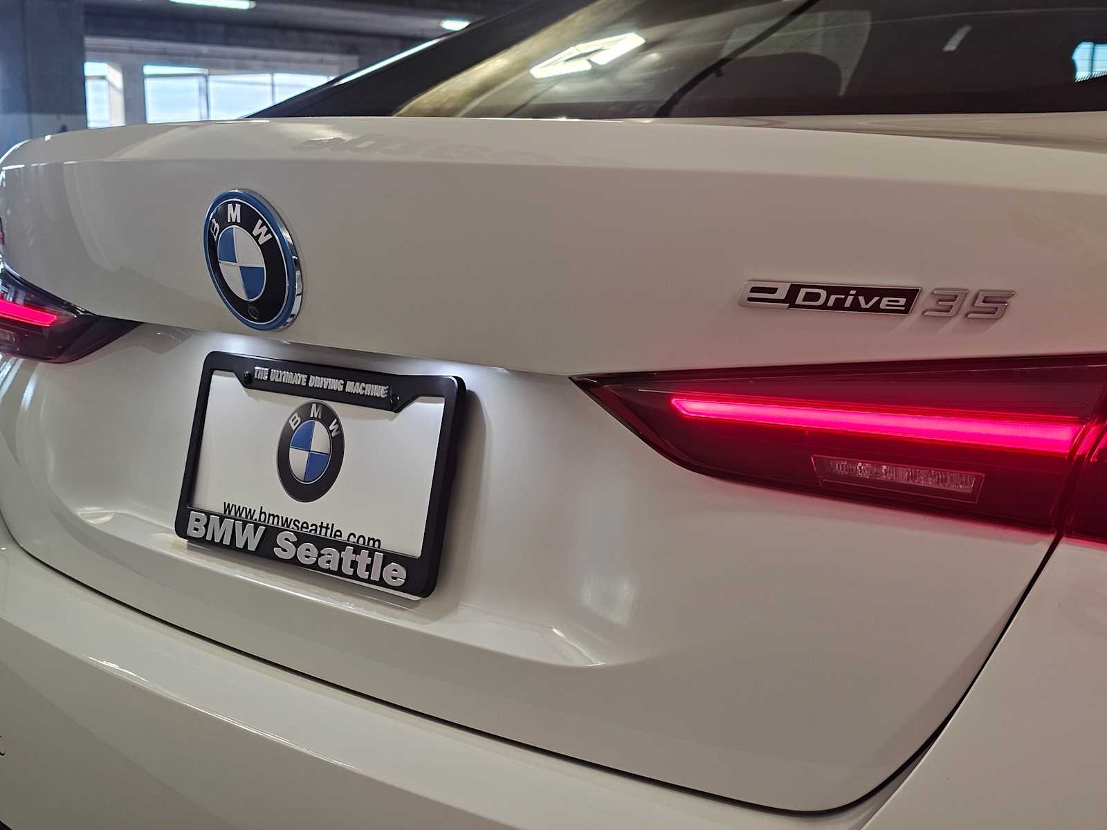 Thumbnail: 2023 BMW i4 - 7