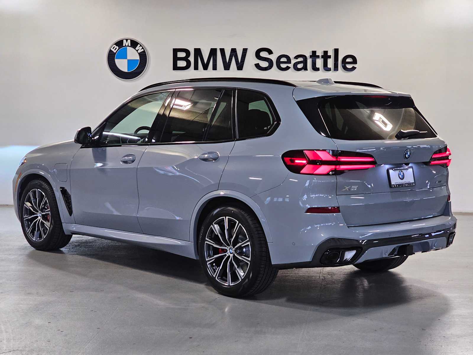 Thumbnail: 2026 BMW X5 - 4