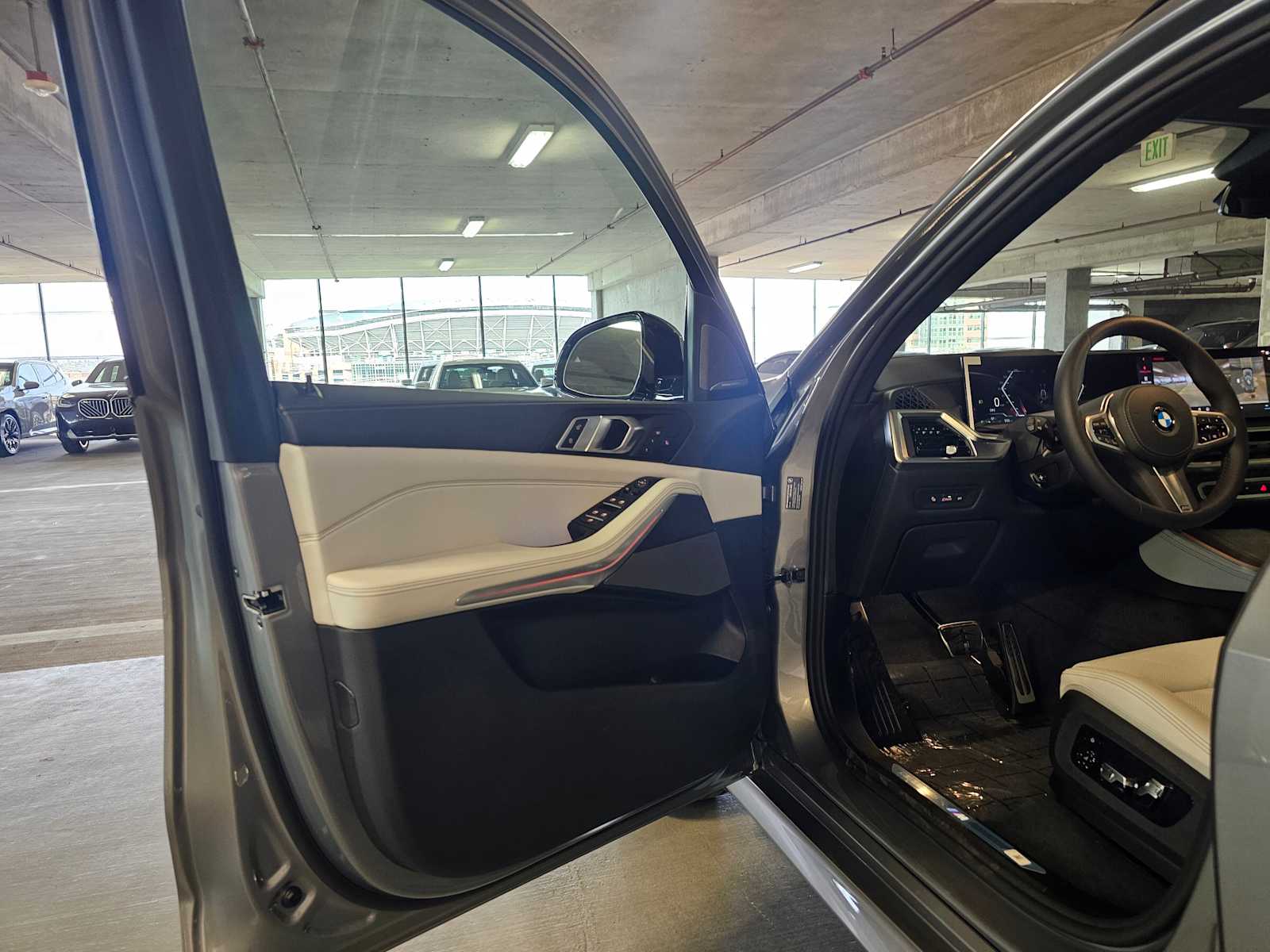 Thumbnail: 2026 BMW X5 - 31