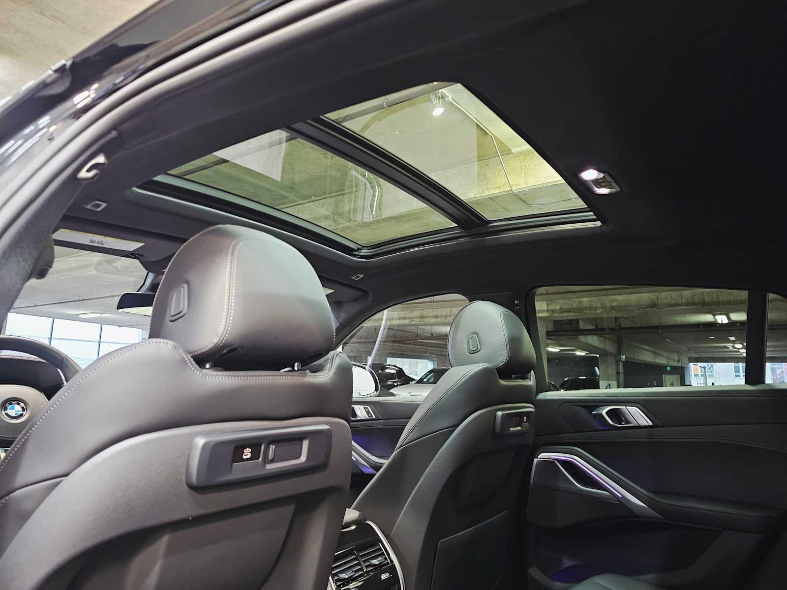 Thumbnail: 2022 BMW X6 - 26