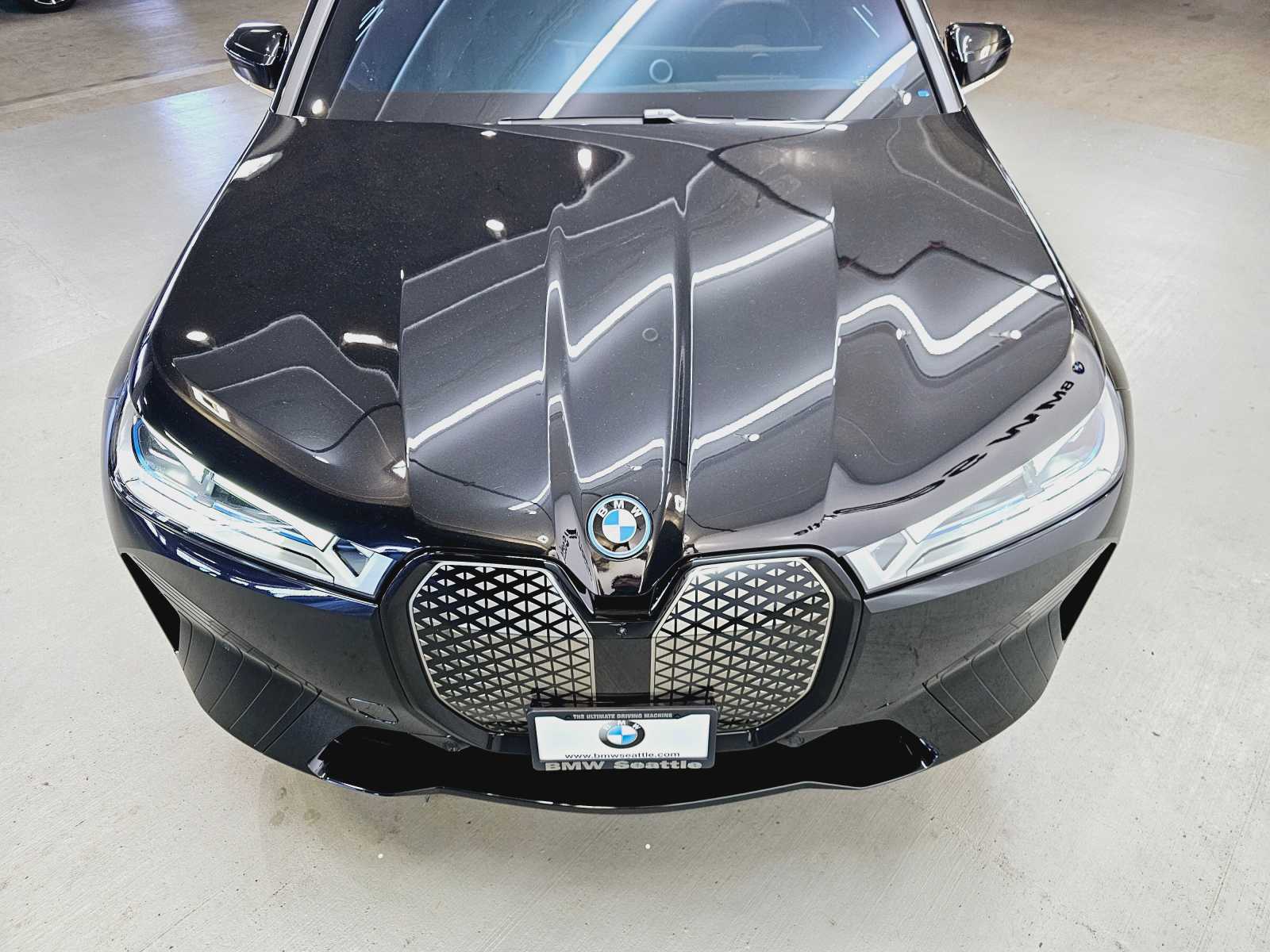 Thumbnail: 2024 BMW iX - 6