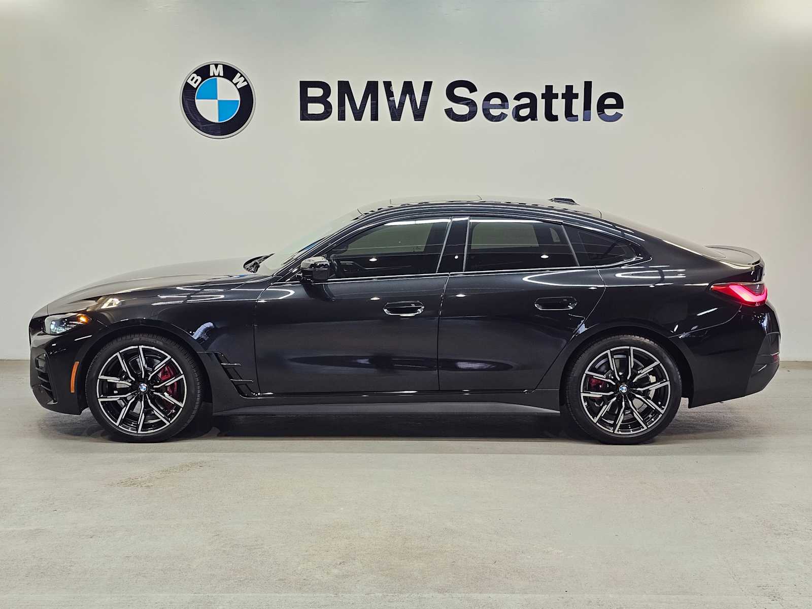 Thumbnail: 2023 BMW 4 Series - 3