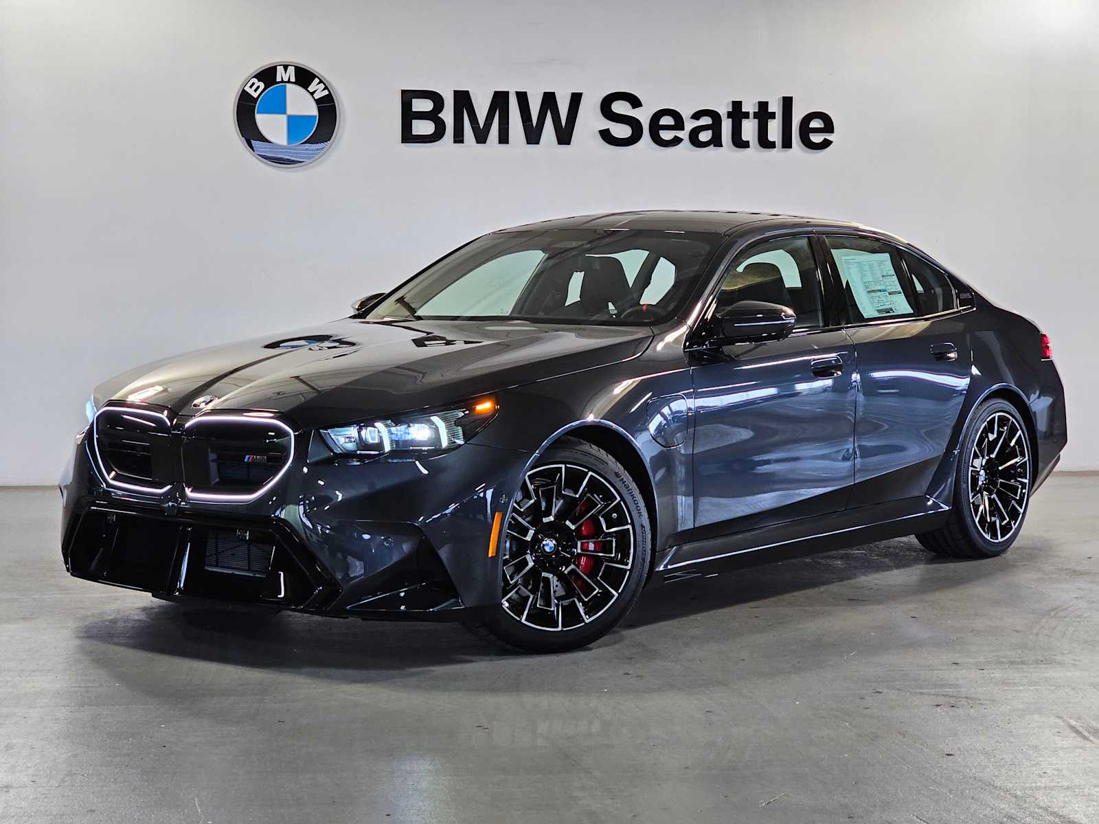 Thumbnail: 2026 BMW M5 - 1