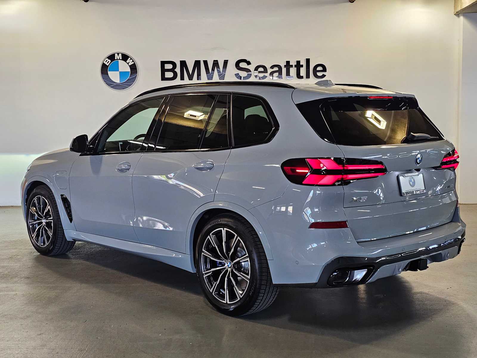 Thumbnail: 2026 BMW X5 - 4