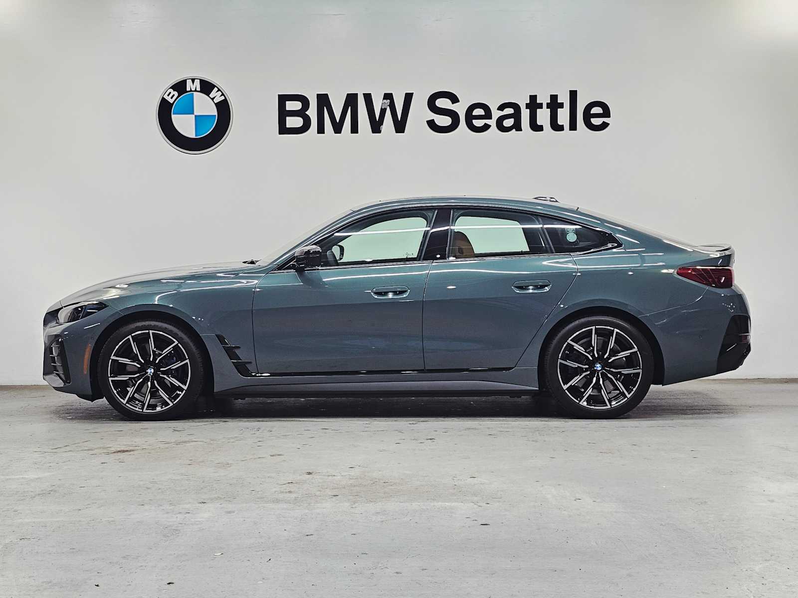 Thumbnail: 2025 BMW i4 - 3