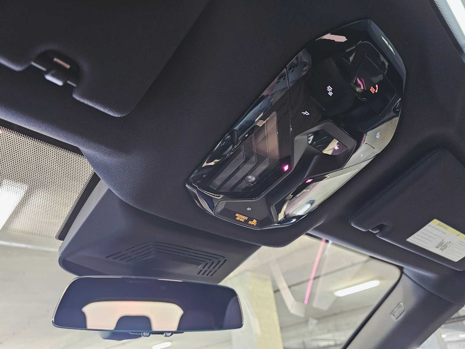 Thumbnail: 2025 BMW iX - 21