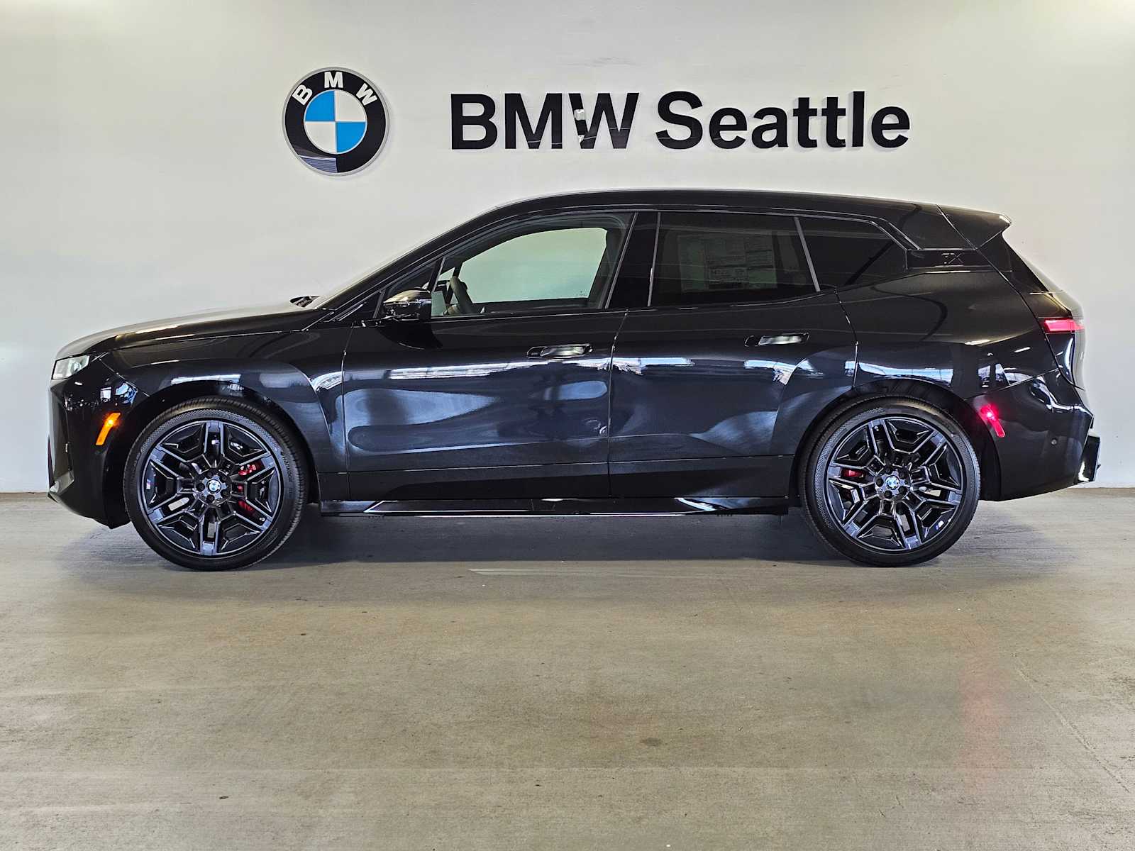 Thumbnail: 2026 BMW iX - 3