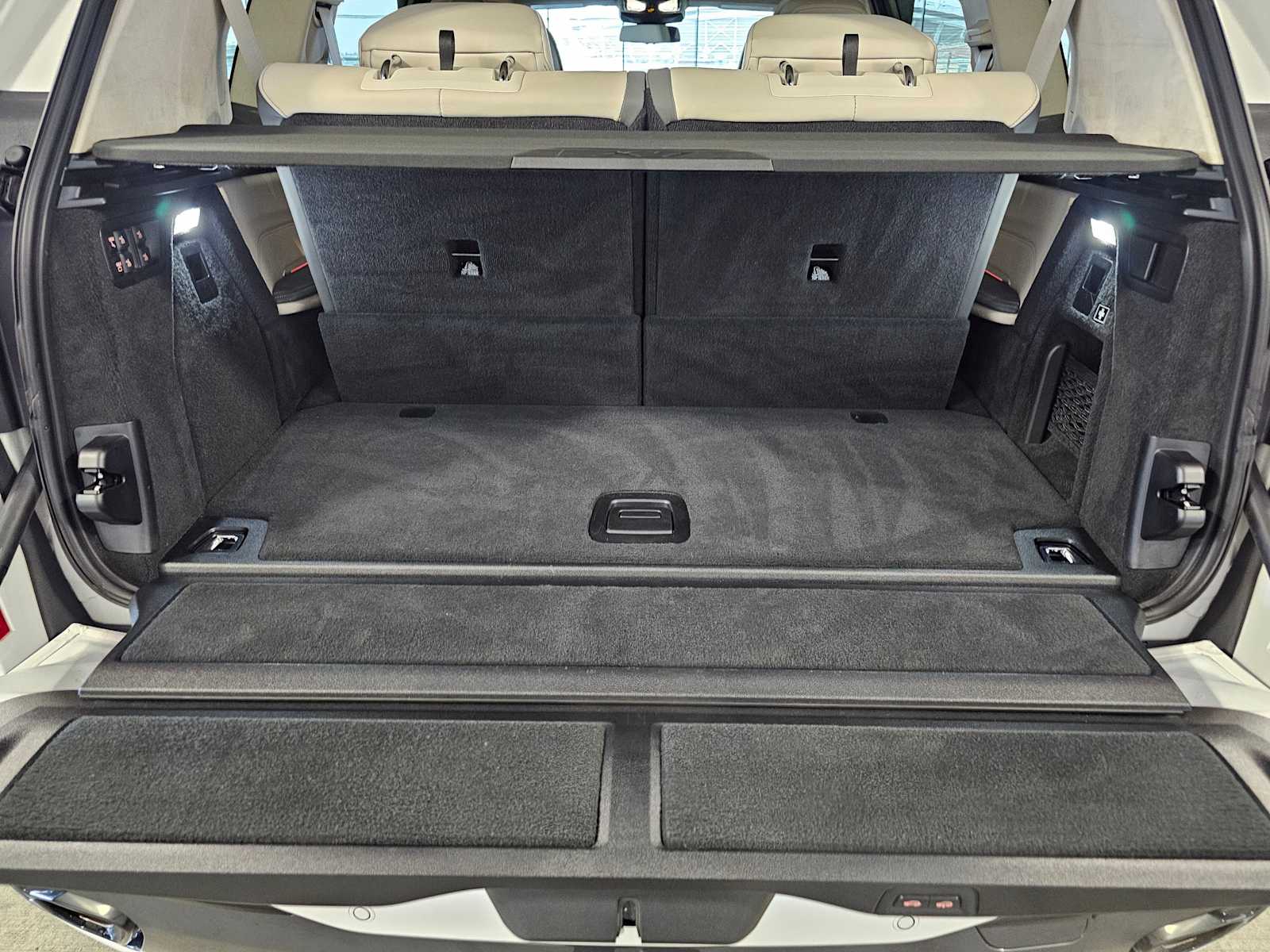 Thumbnail: 2023 BMW X7 - 45
