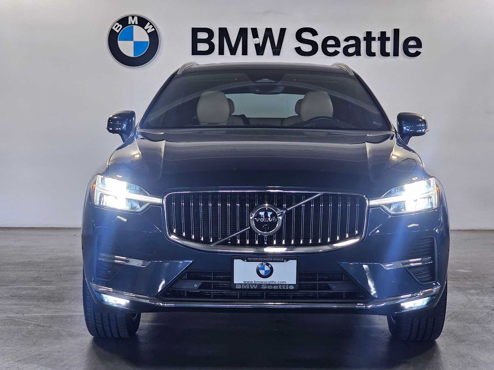 Thumbnail: 2022 Volvo XC60 - 6