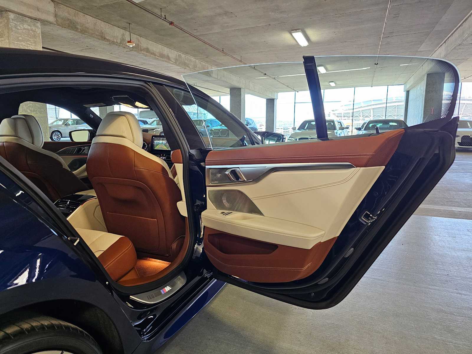 Thumbnail: 2025 BMW 8 Series - 36