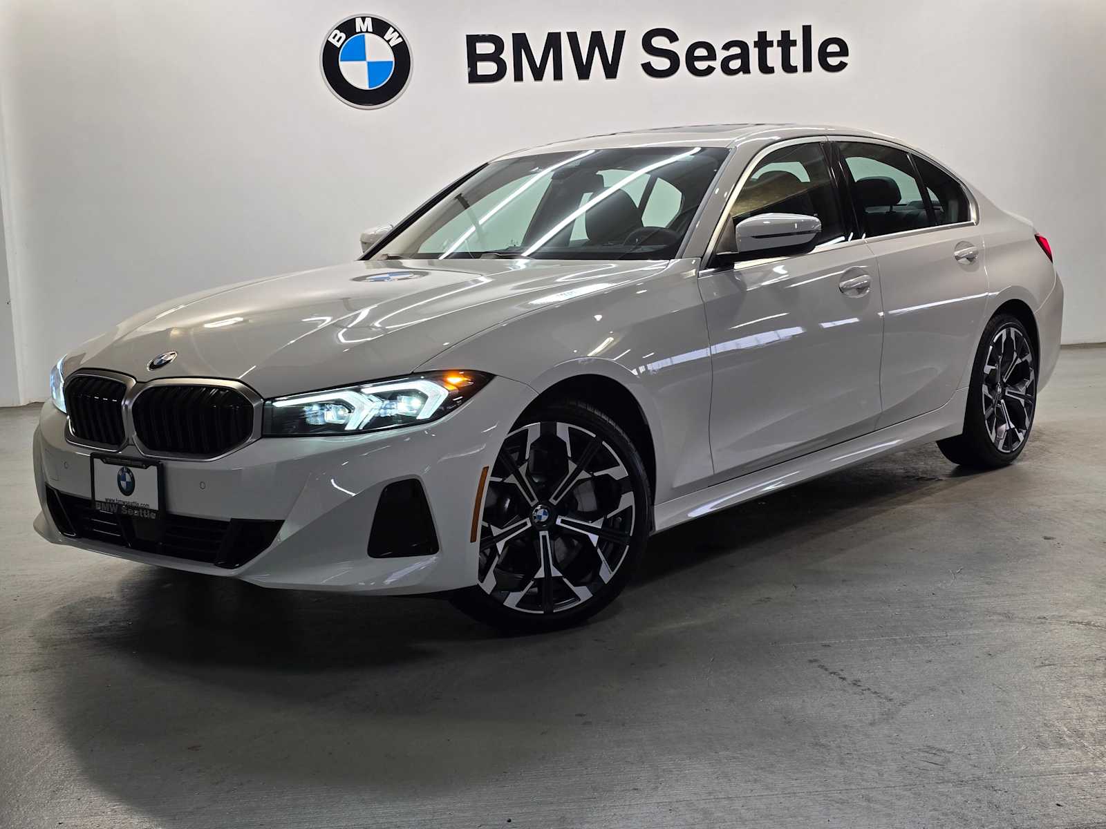 Thumbnail: 2025 BMW 3 Series - 1