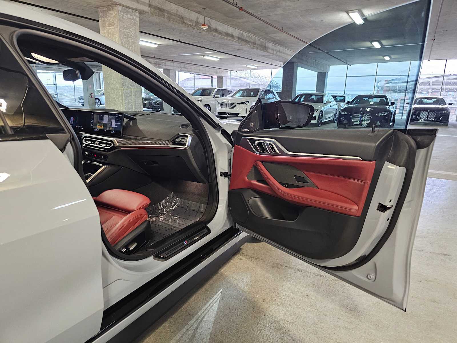 Thumbnail: 2023 BMW i4 - 38