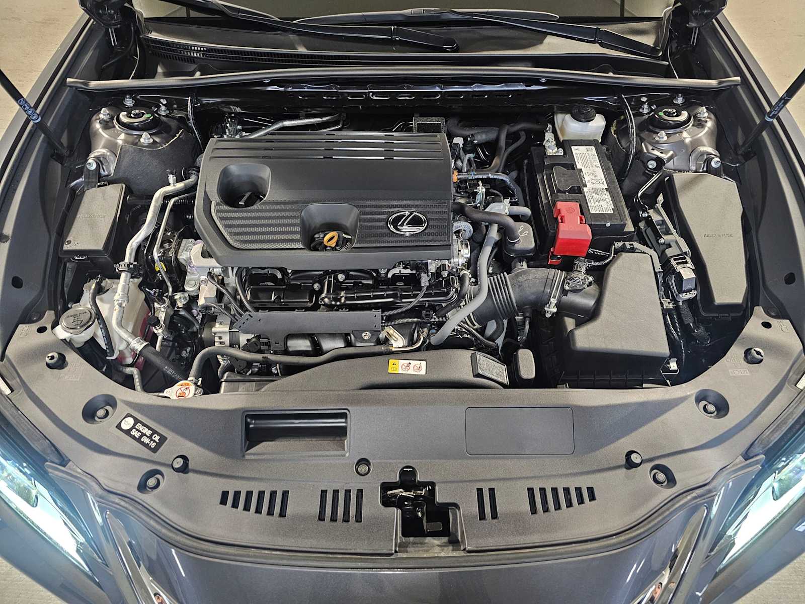 Thumbnail: 2023 Lexus ES - 9