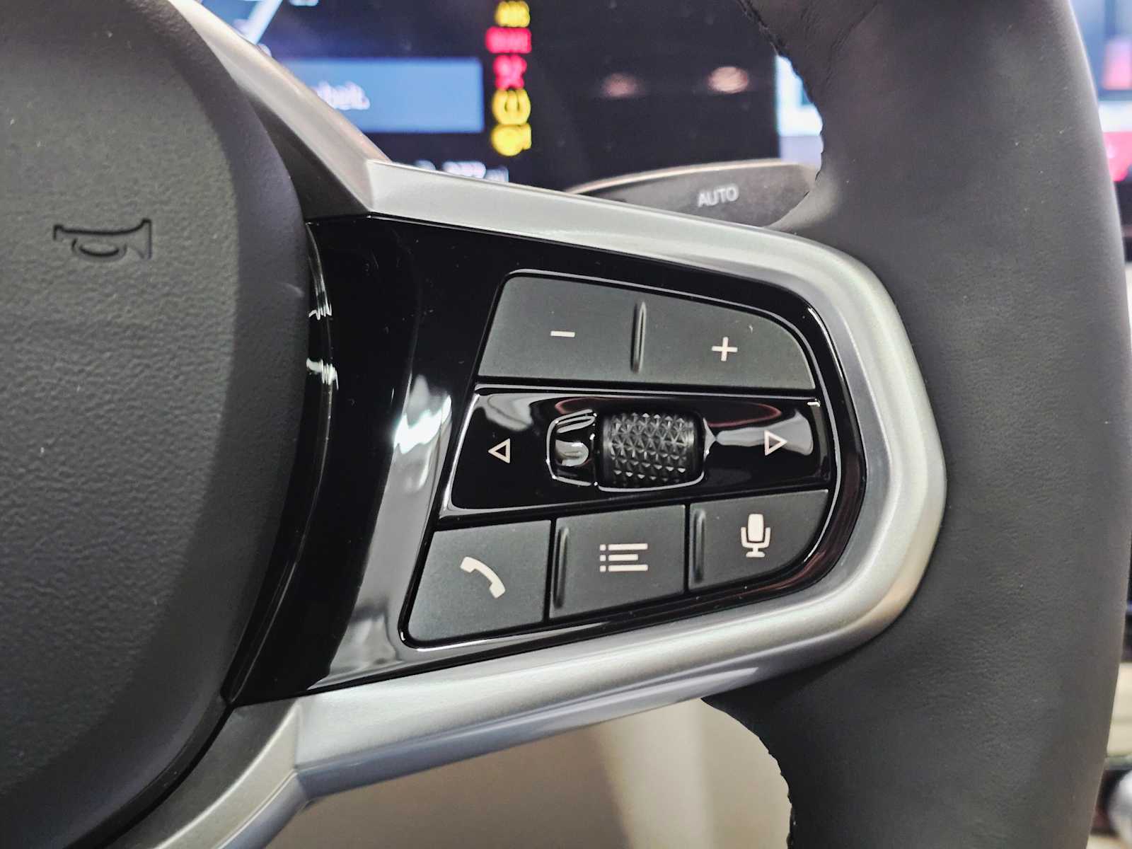 Thumbnail: 2025 BMW i4 - 12