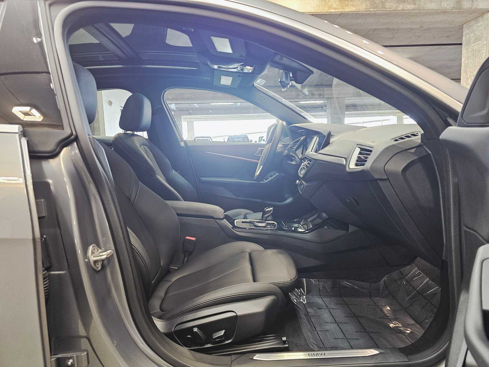 Thumbnail: 2024 BMW 2 Series - 27