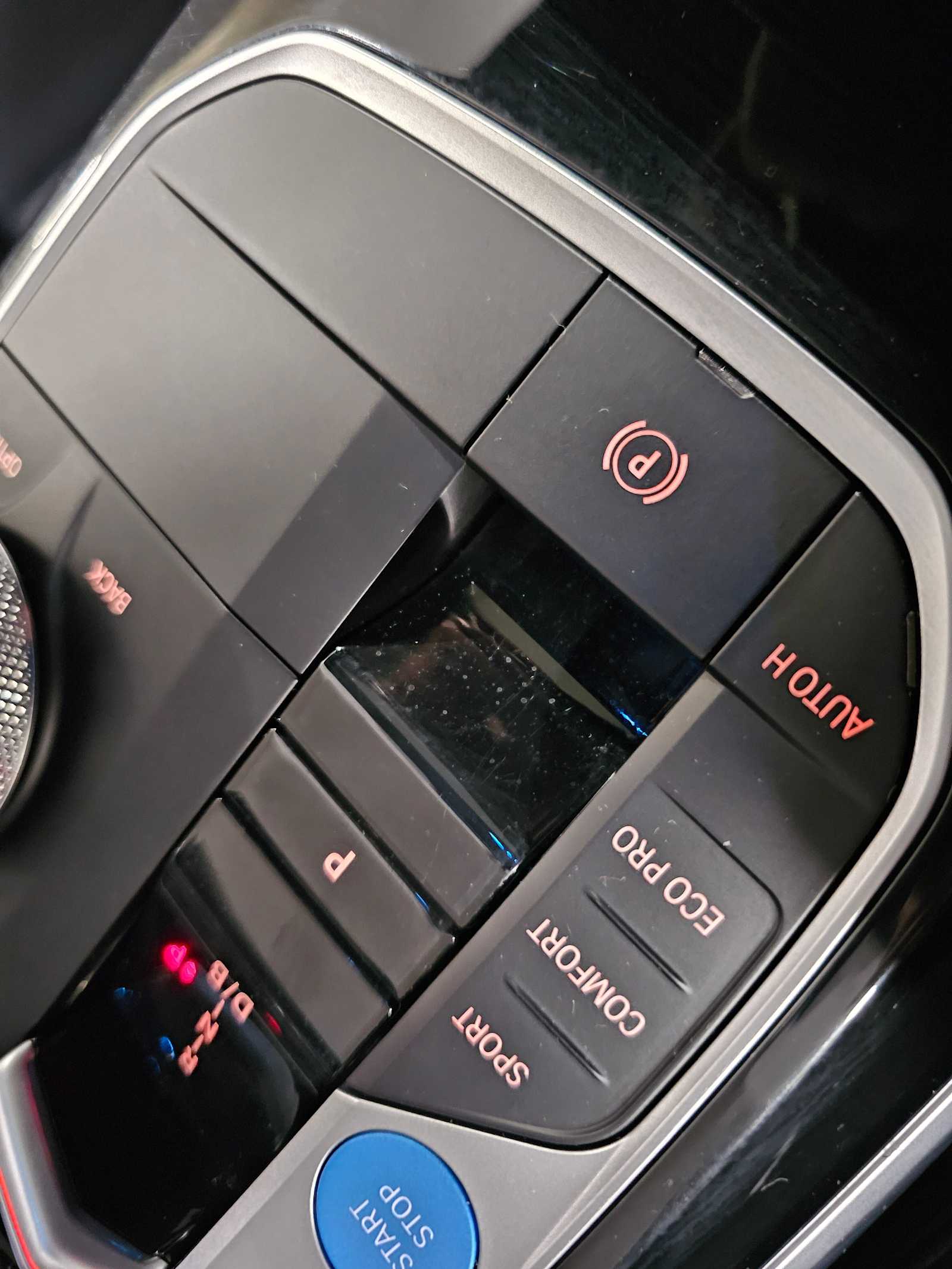 Thumbnail: 2024 BMW i4 - 27