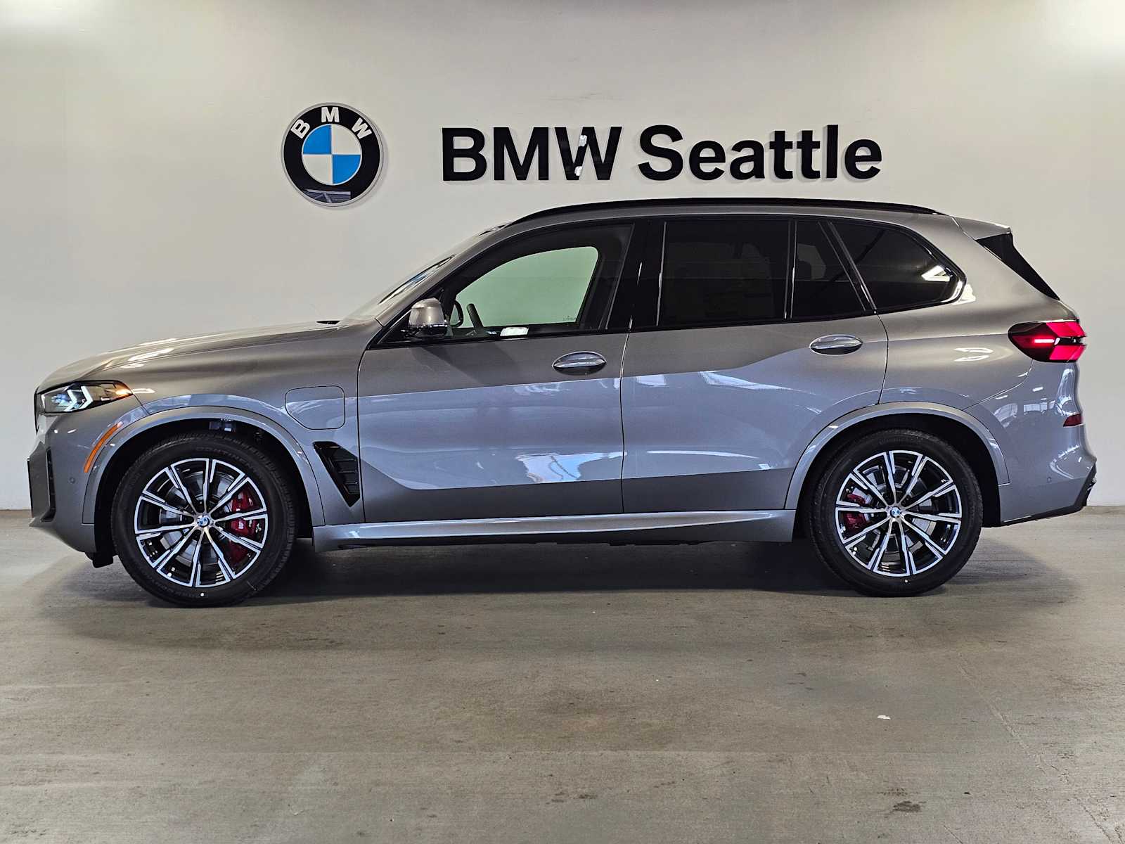 Thumbnail: 2026 BMW X5 - 3