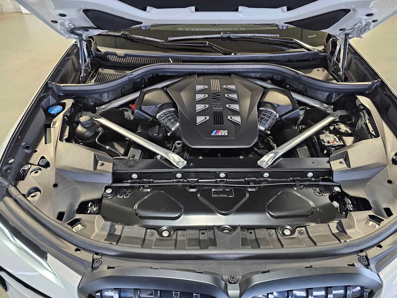 Thumbnail: 2023 BMW X7 - 9