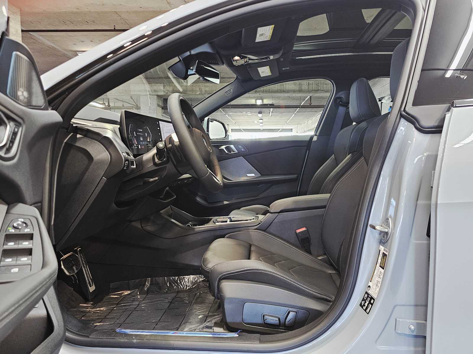 Thumbnail: 2025 BMW 2 Series - 23