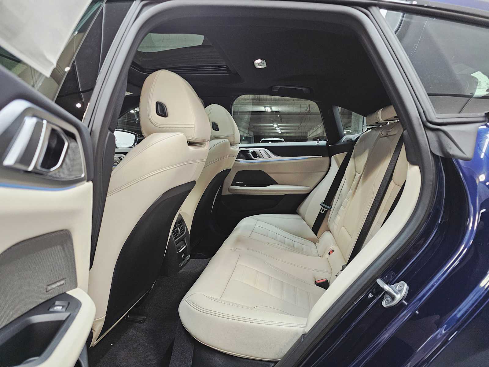 Thumbnail: 2025 BMW i4 - 25