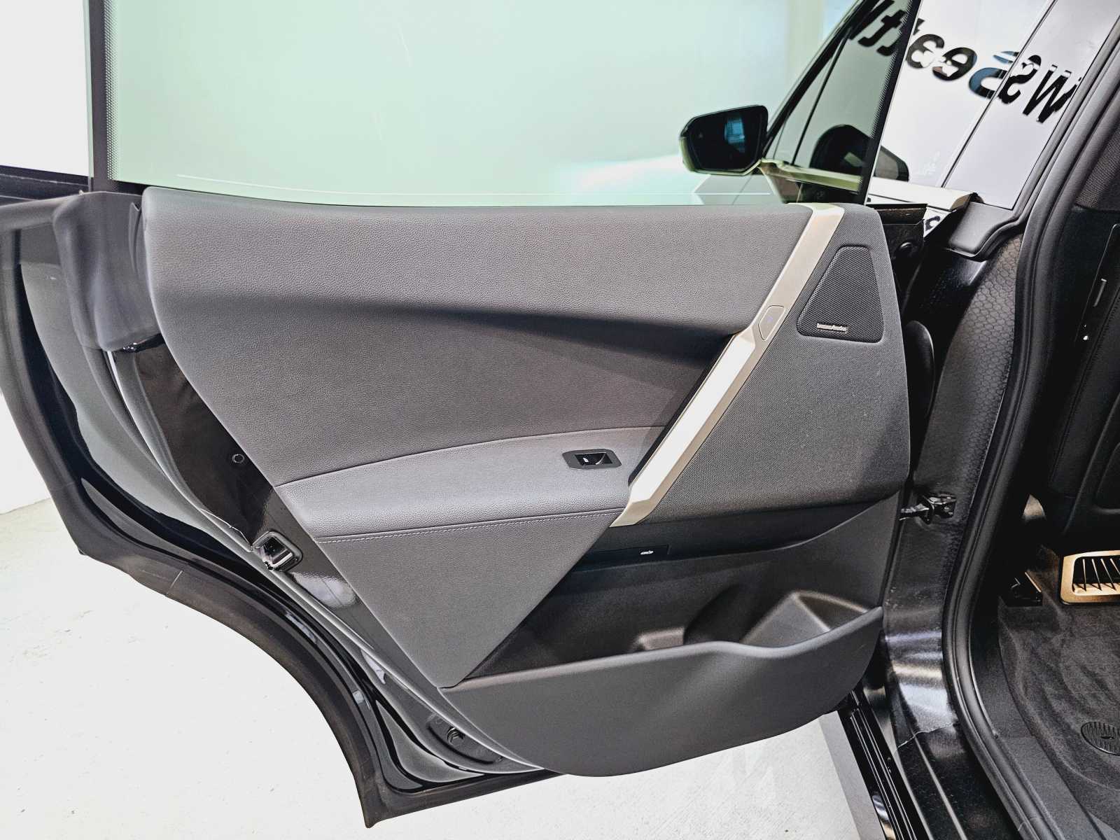 Thumbnail: 2024 BMW iX - 25