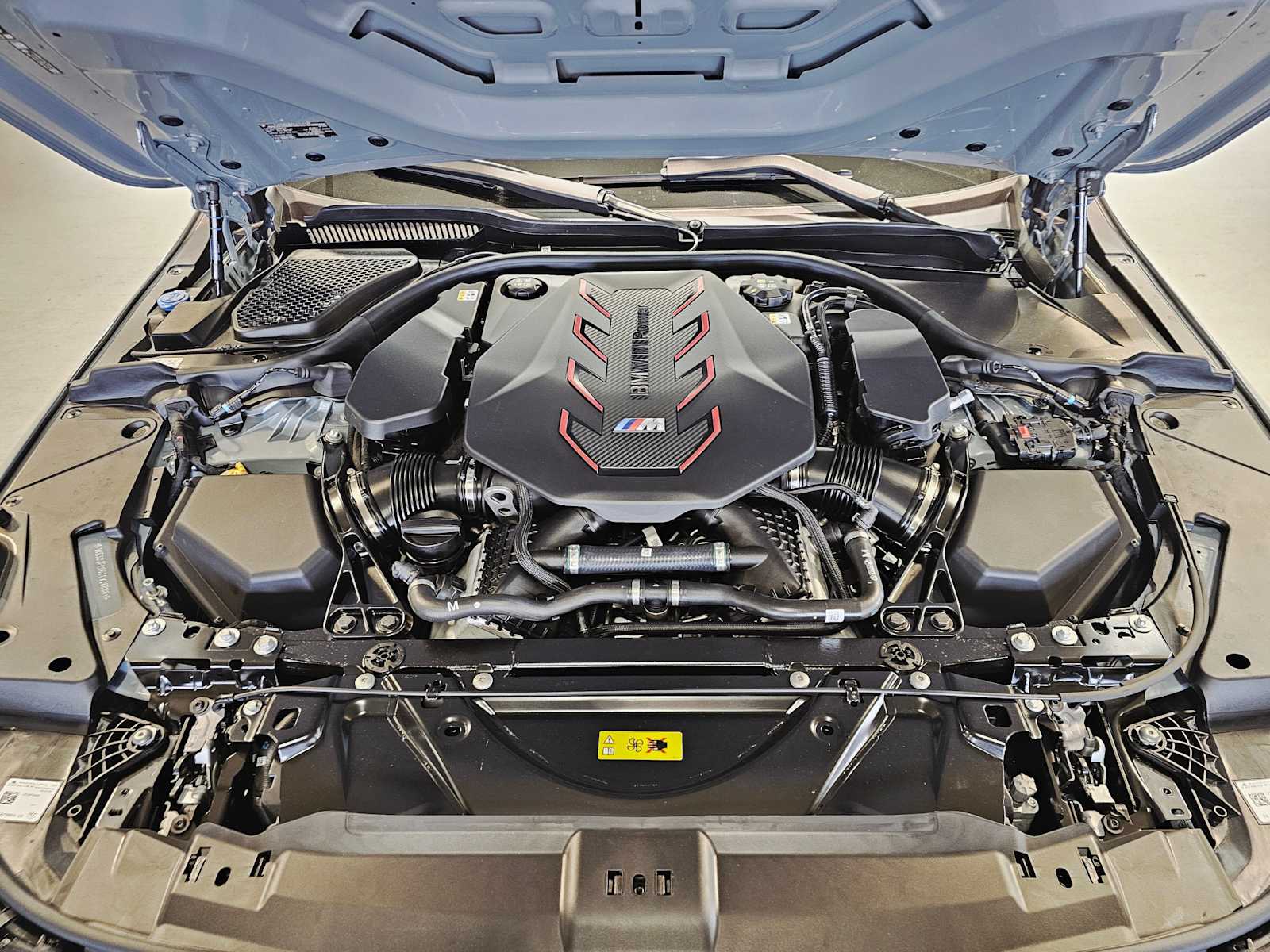 Thumbnail: 2026 BMW M5 - 9