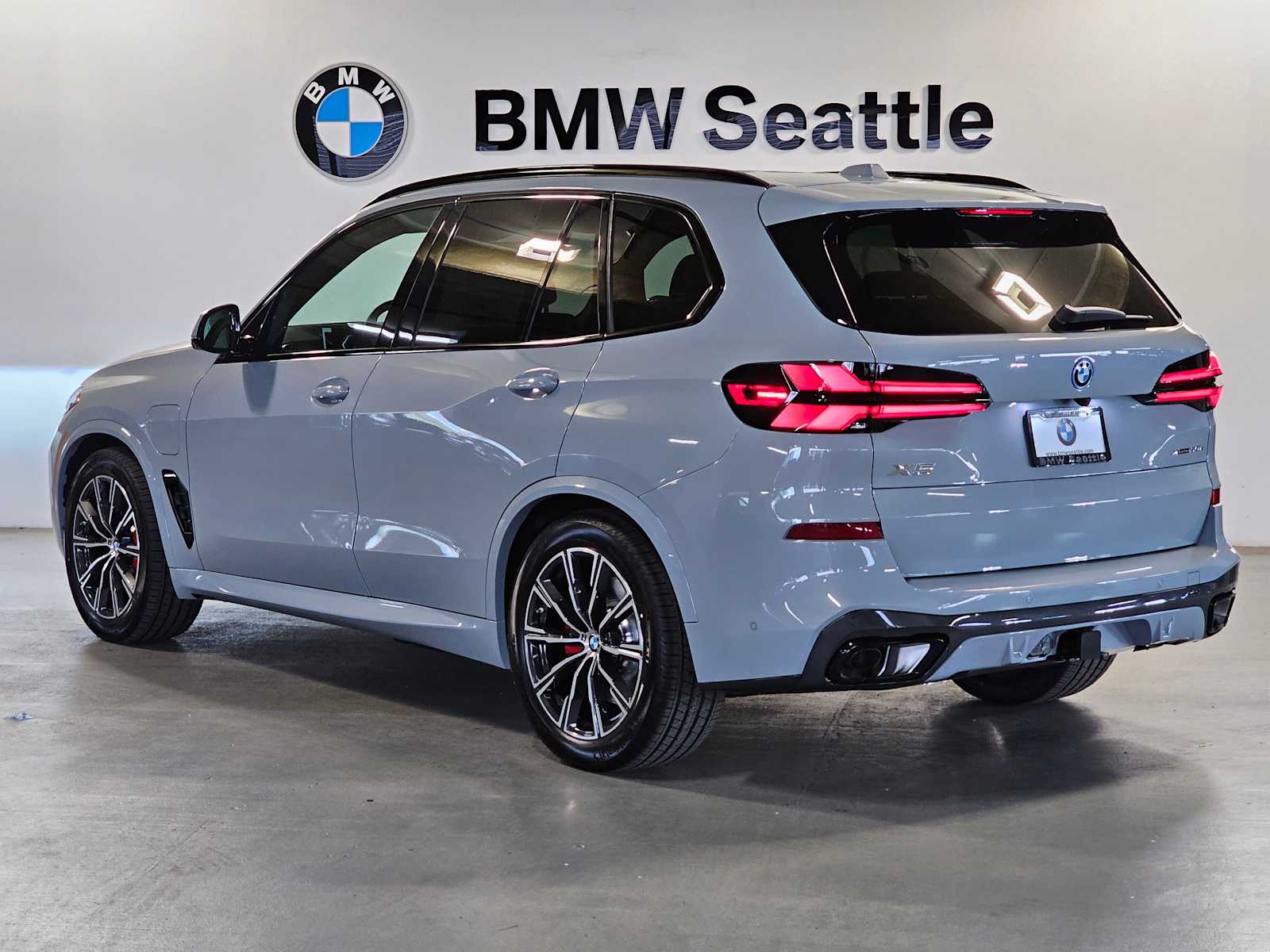 Thumbnail: 2026 BMW X5 - 4