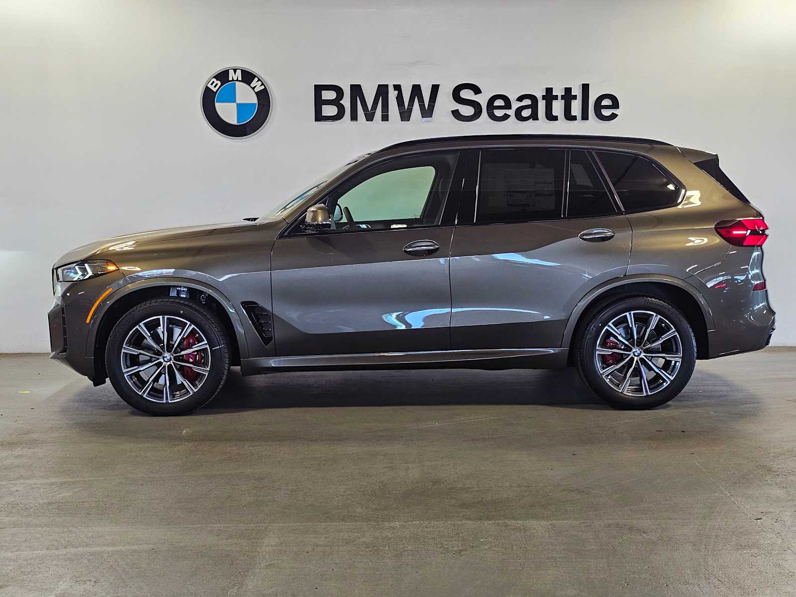 Thumbnail: 2026 BMW X5 - 3