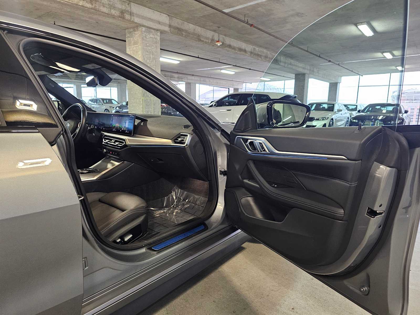 Thumbnail: 2023 BMW i4 - 41