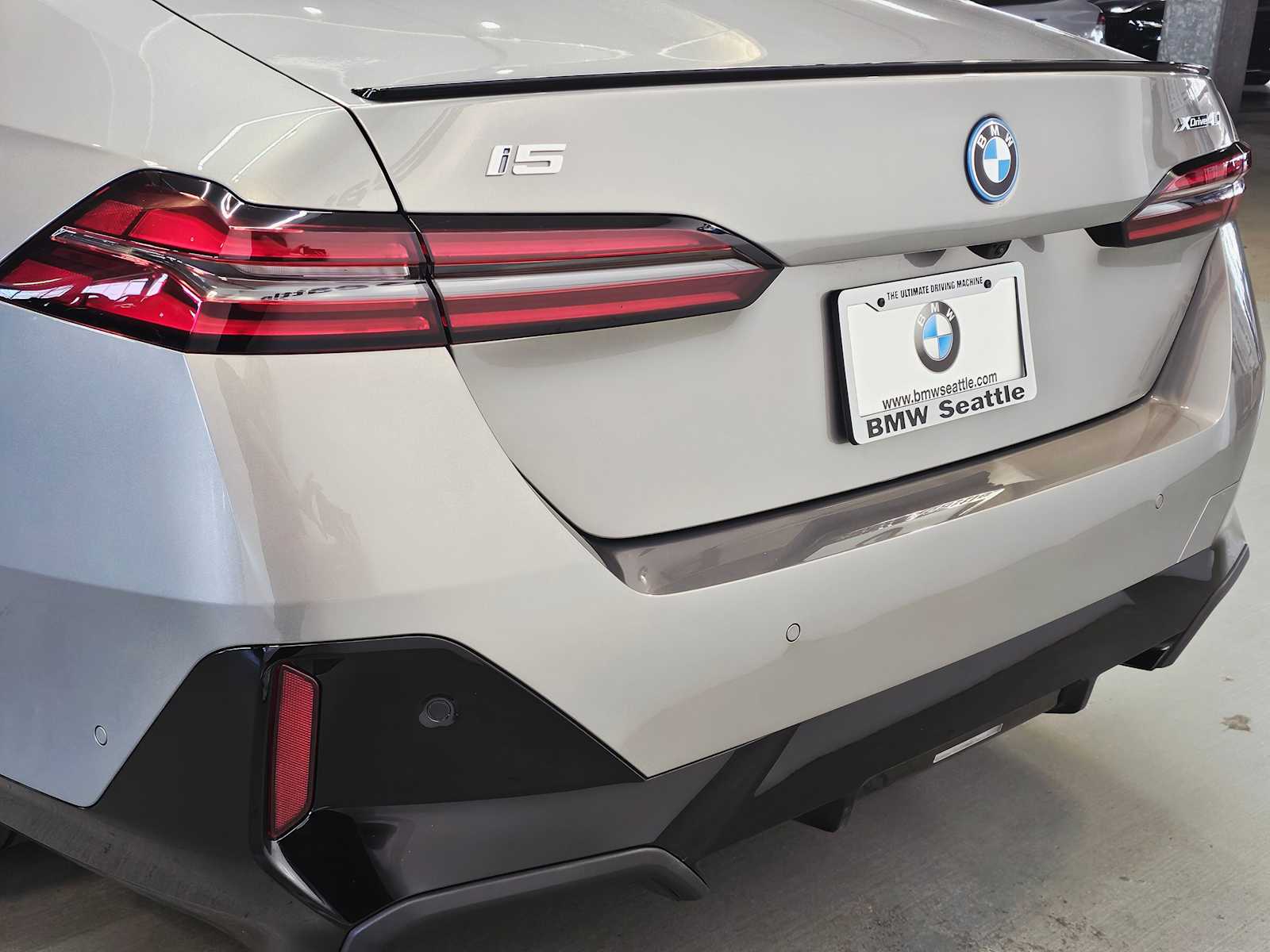 Thumbnail: 2026 BMW i5 - 7