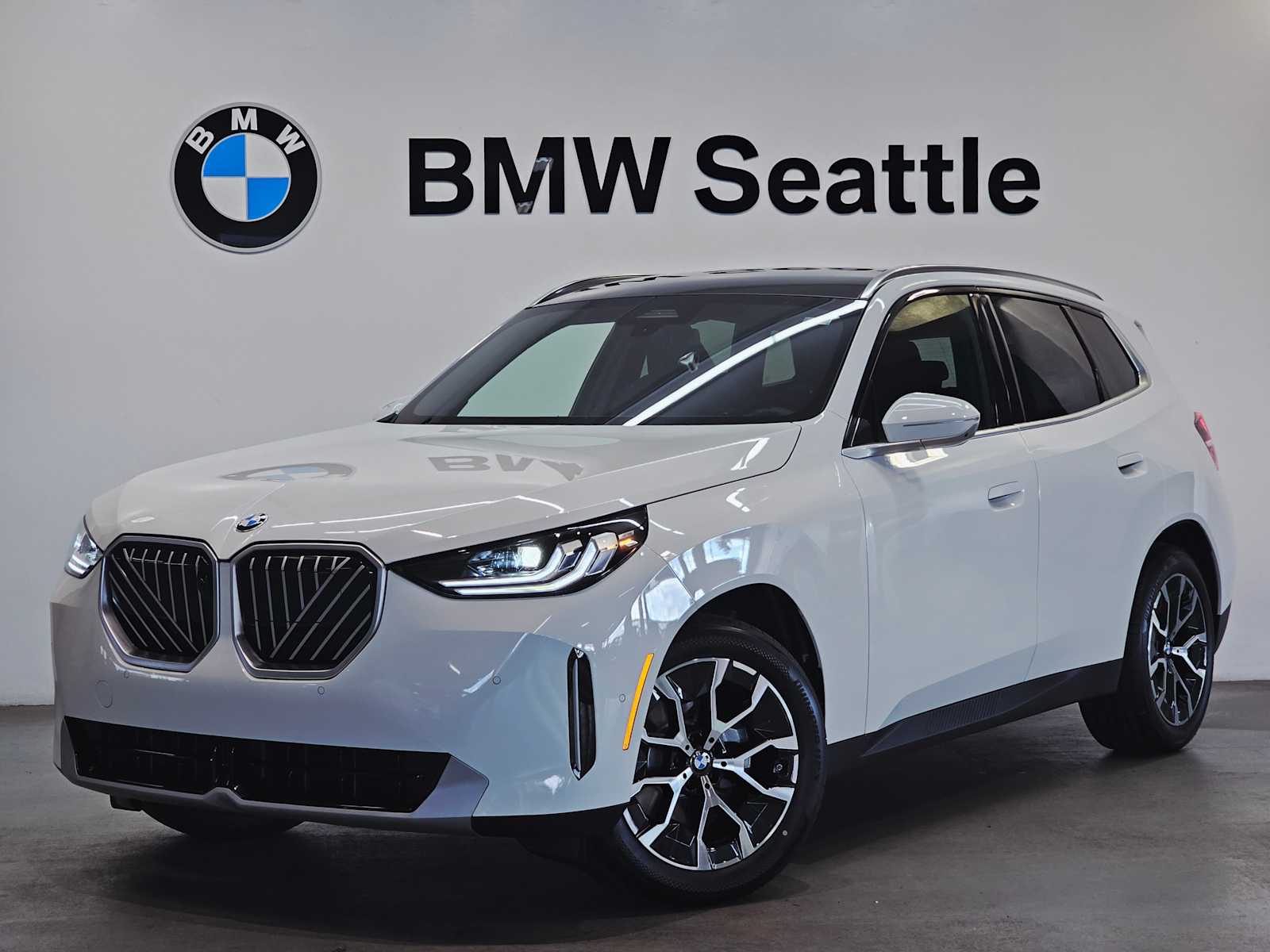 Thumbnail: 2026 BMW X3 - 1