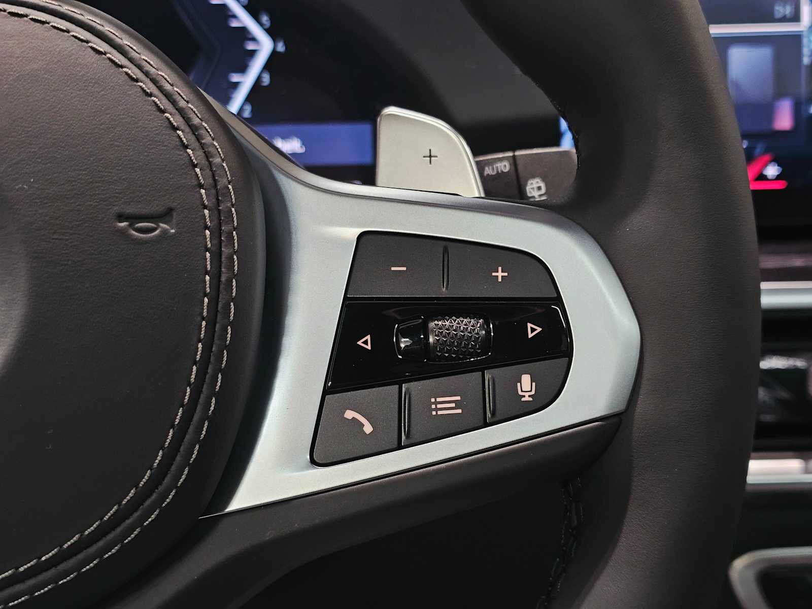 Thumbnail: 2026 BMW X5 - 12