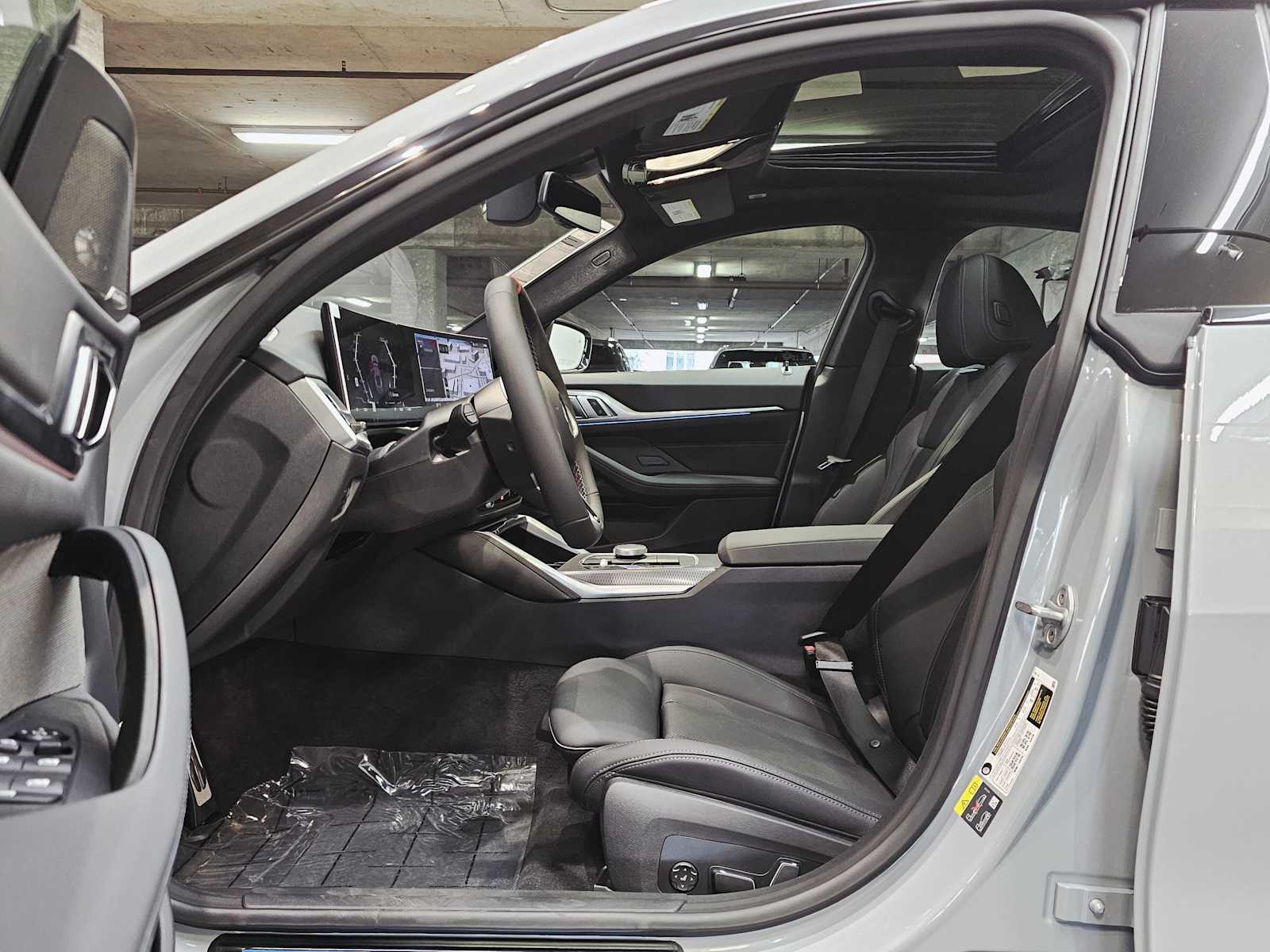 Thumbnail: 2025 BMW i4 - 23