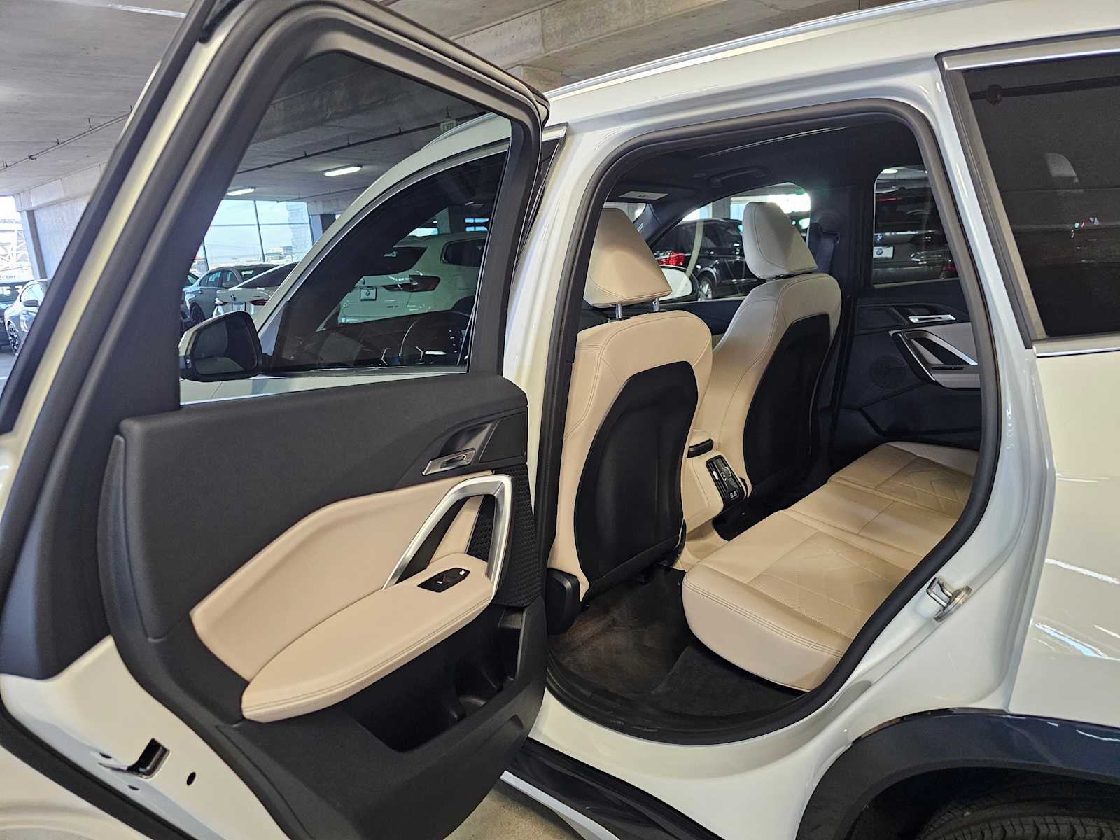 Thumbnail: 2025 BMW X1 - 34