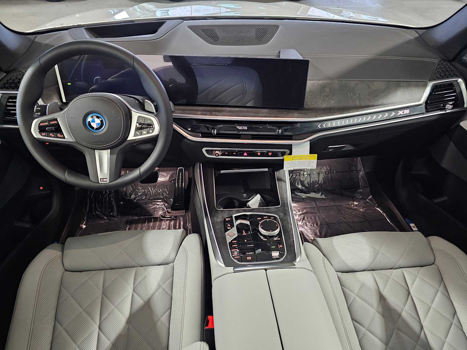 Thumbnail: 2026 BMW X5 - 10