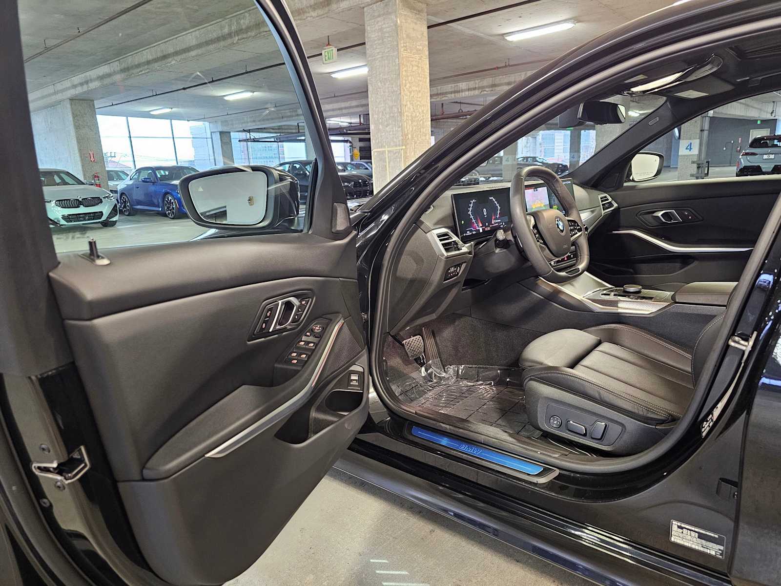 Thumbnail: 2025 BMW 3 Series - 31