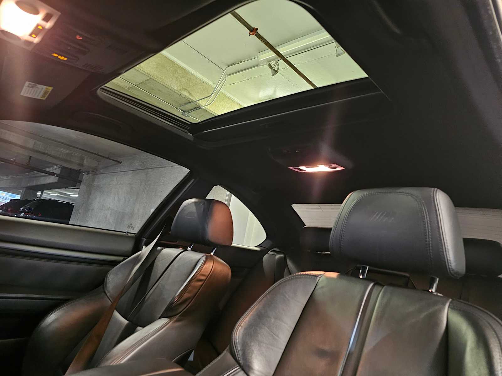 Thumbnail: 2011 BMW M3 - 32