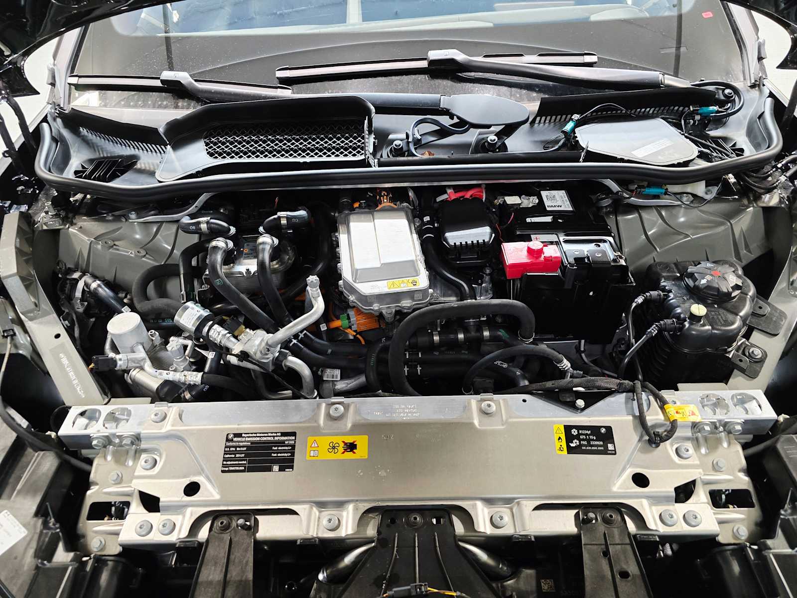 Thumbnail: 2026 BMW iX - 9