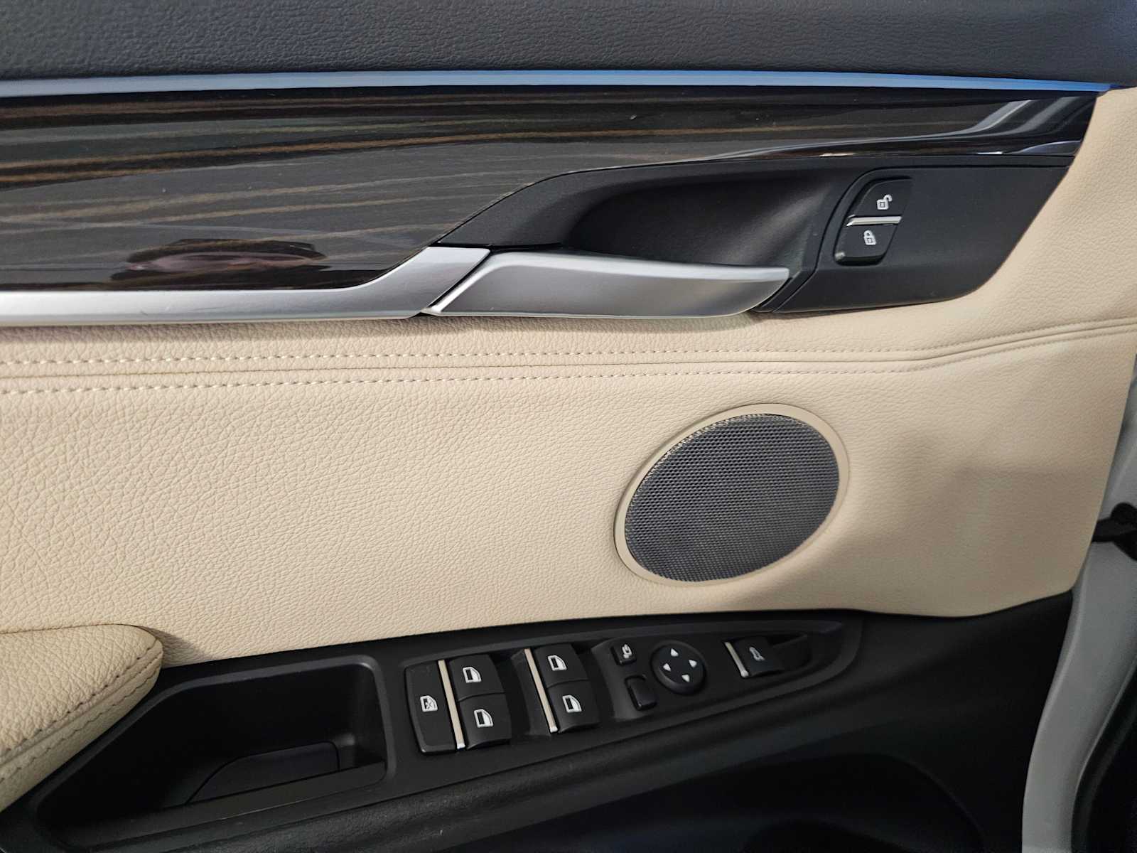 Thumbnail: 2019 BMW X6 - 30