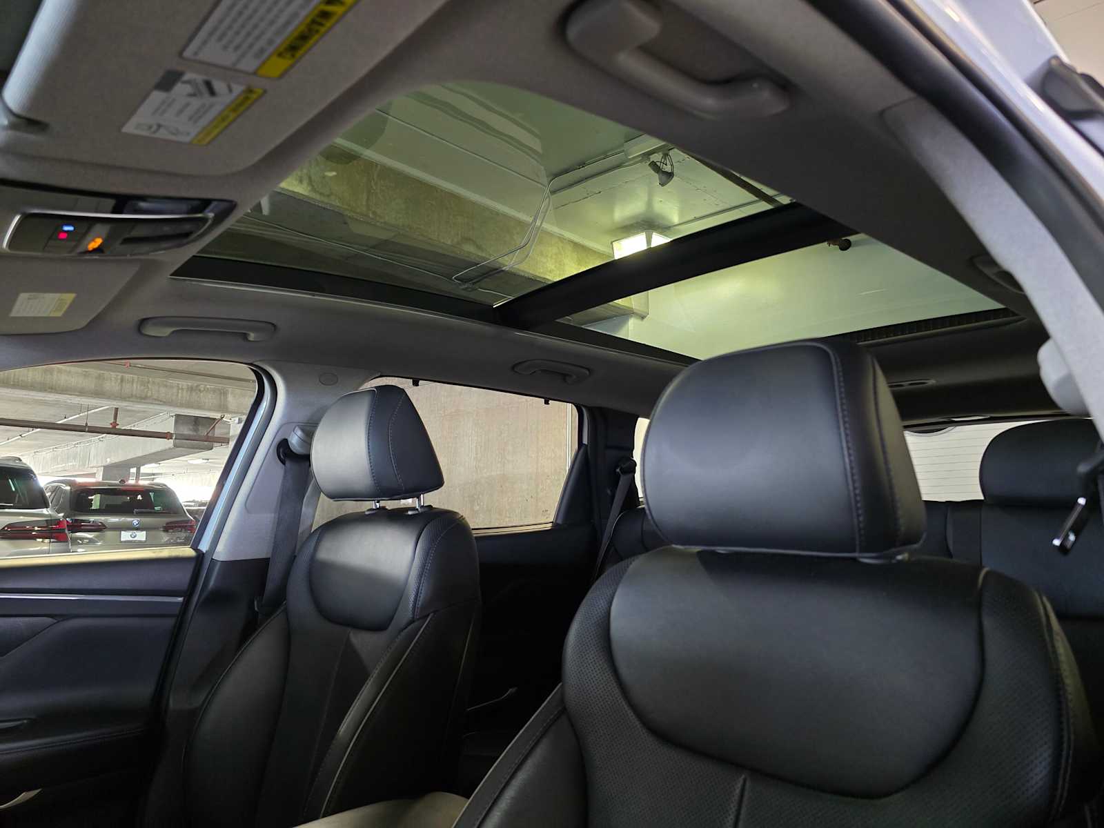 Thumbnail: 2022 Hyundai Santa Fe - 25