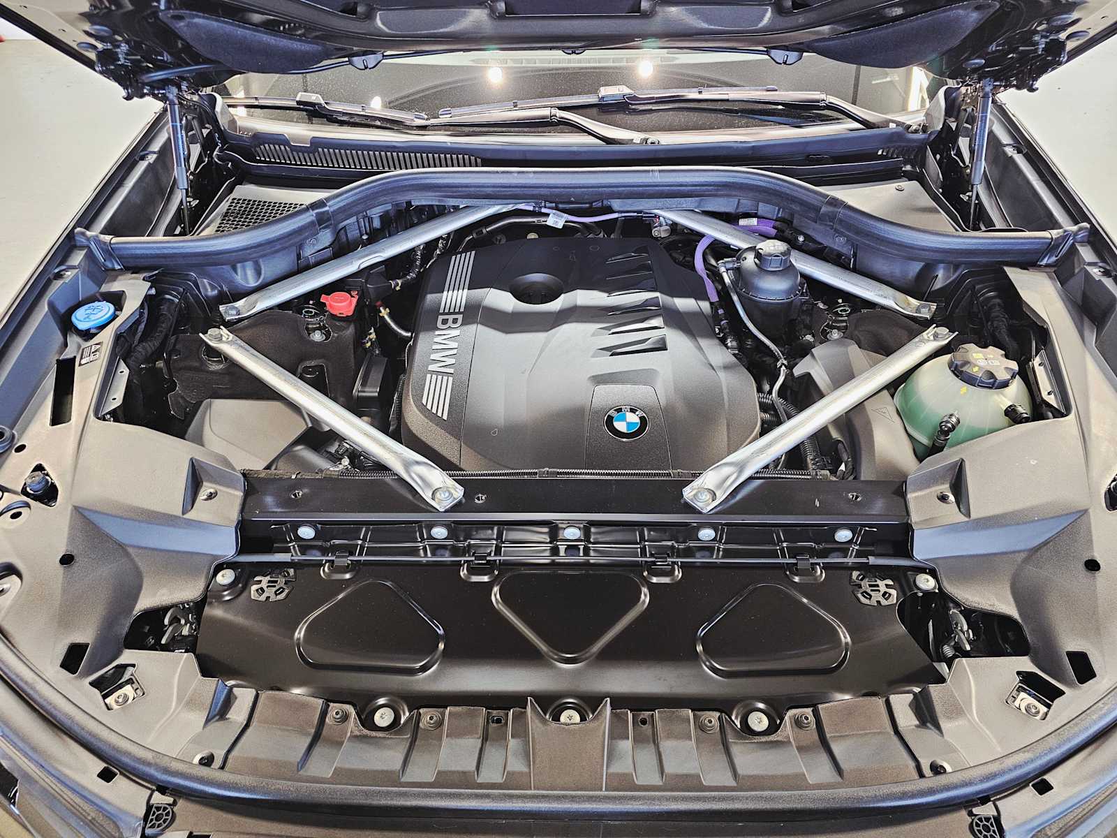 Thumbnail: 2026 BMW X7 - 9