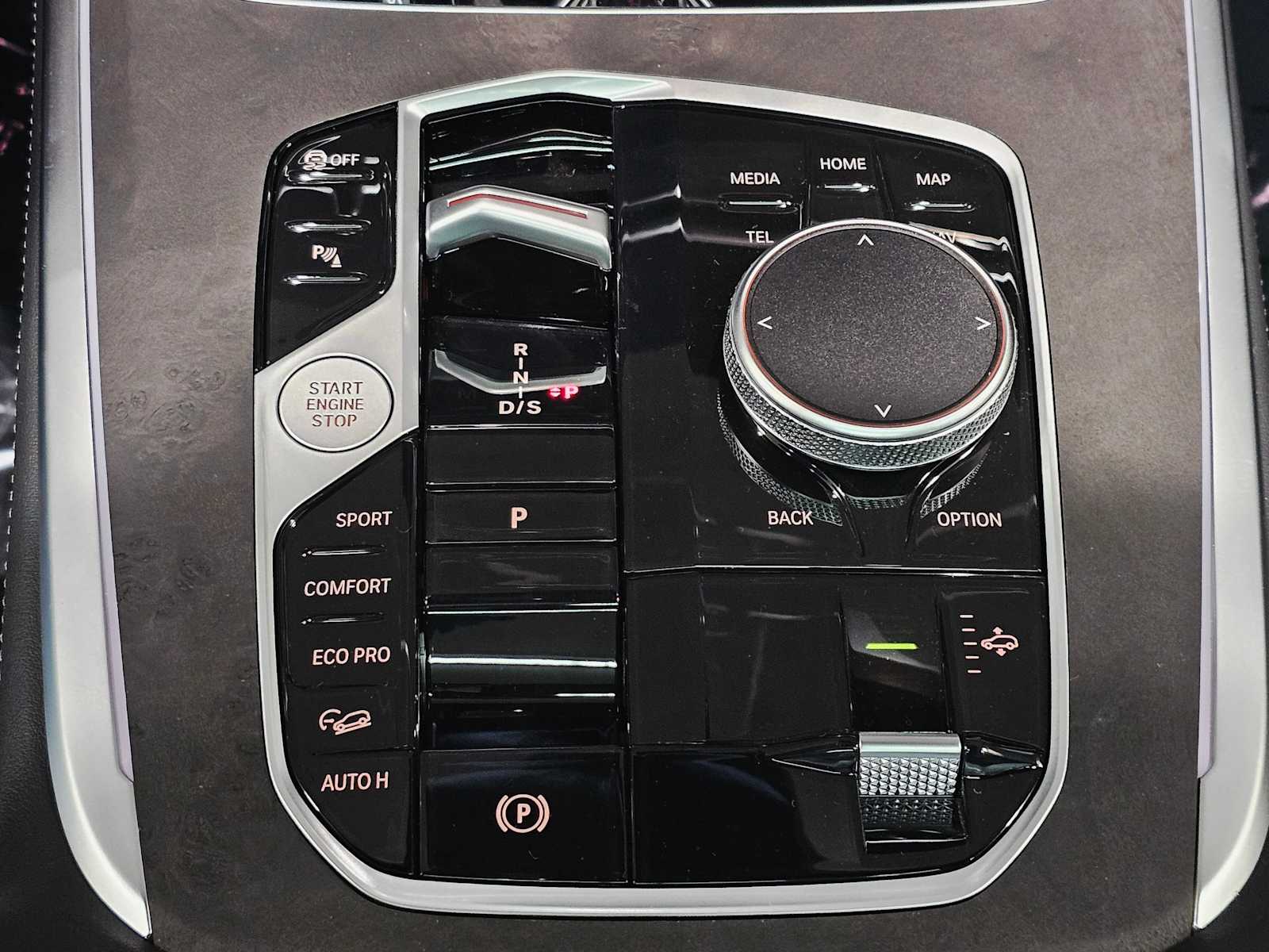 Thumbnail: 2026 BMW X7 - 18