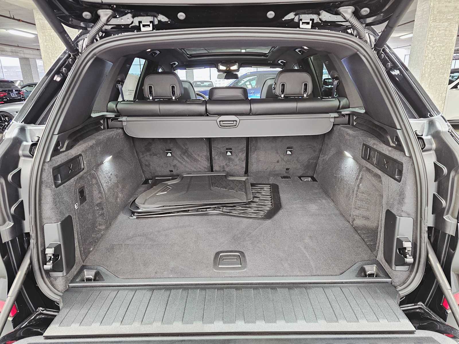 Thumbnail: 2026 BMW X5 - 28