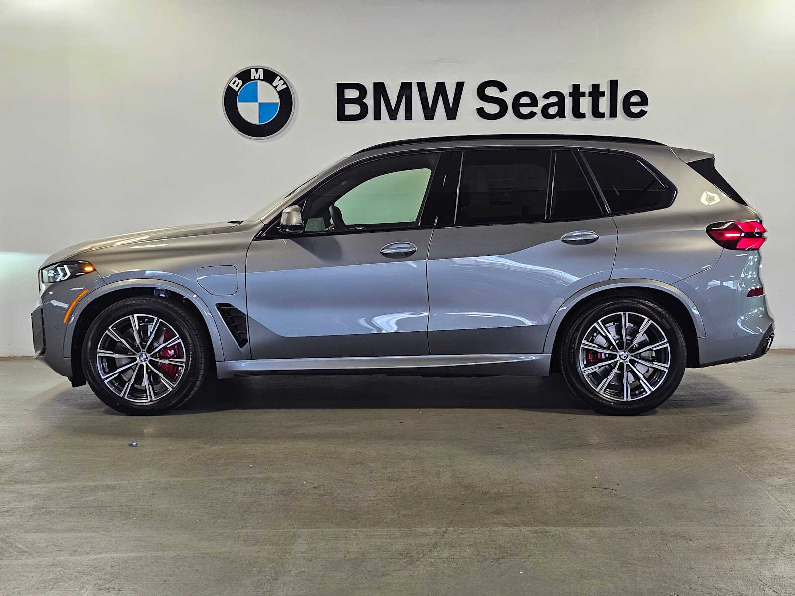Thumbnail: 2026 BMW X5 - 3