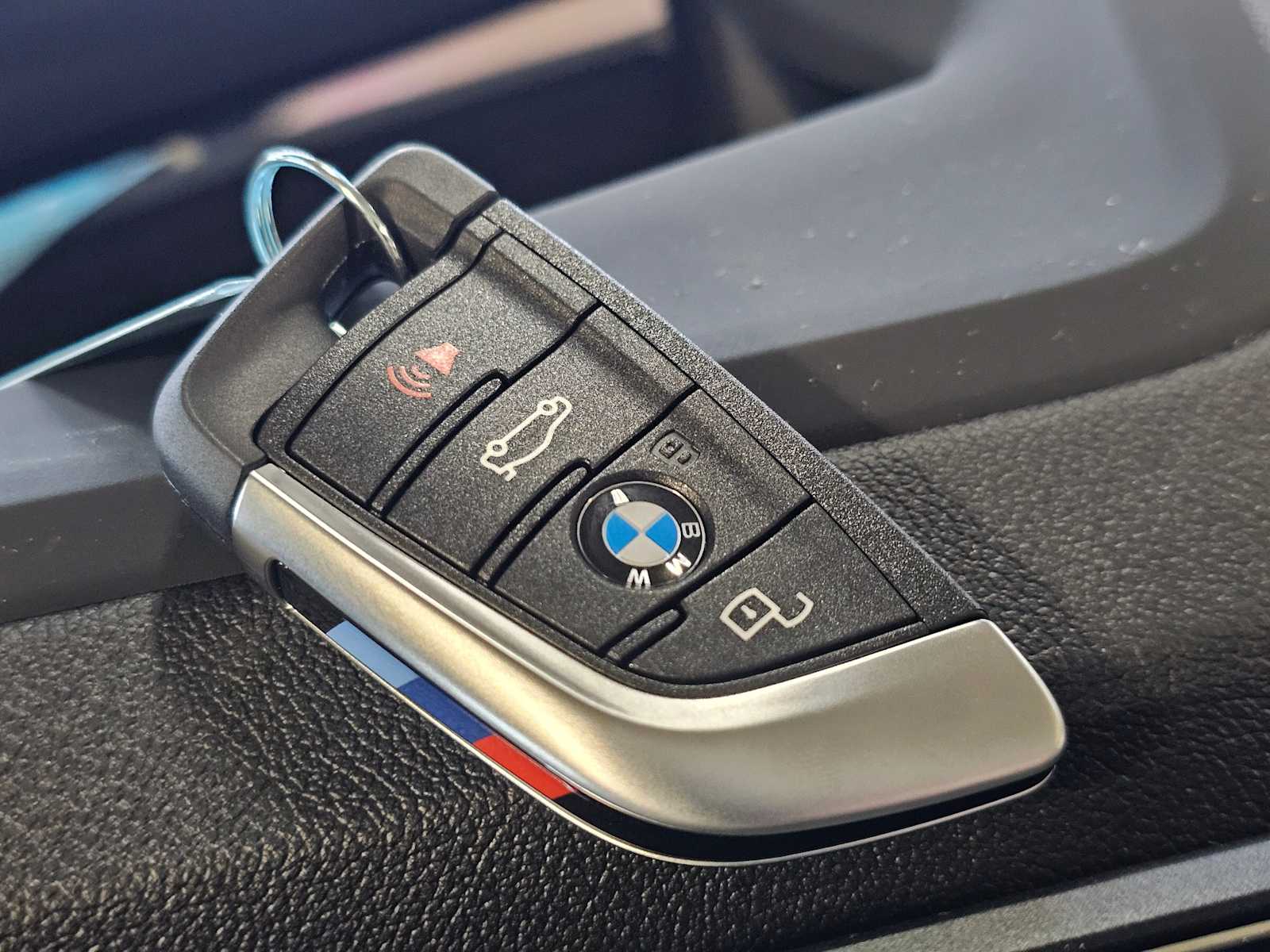 Thumbnail: 2026 BMW i4 - 36